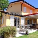 Maison 7 pièces  à acheter à Cologny